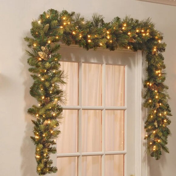 Christmas Decoration Wreath New in a Box, NWT - Picture 3 of 7